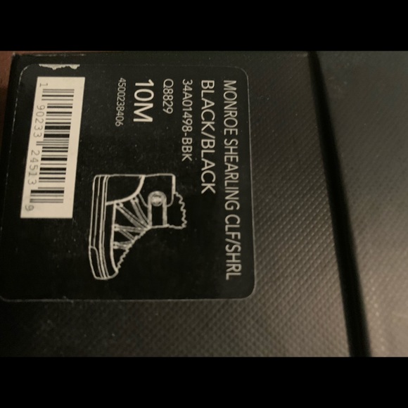 Monroe shearling shirl/black boots - Picture 6 of 6